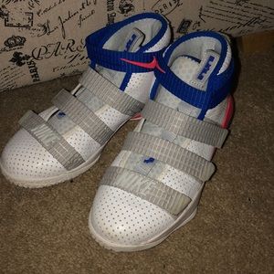 Kids Lebron Soldier XI